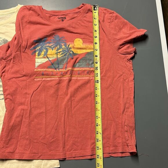 Hurley - Bundle of 2 Hurley Ladies Tees - Size Medium - Picture 6 of 8